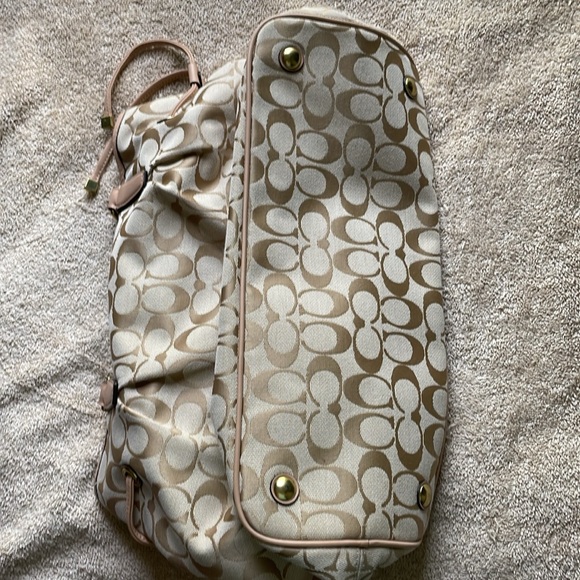 Coach D1453-F28501 Signature C Stripe Drawstring Carryall Tote - Picture 3 of 15